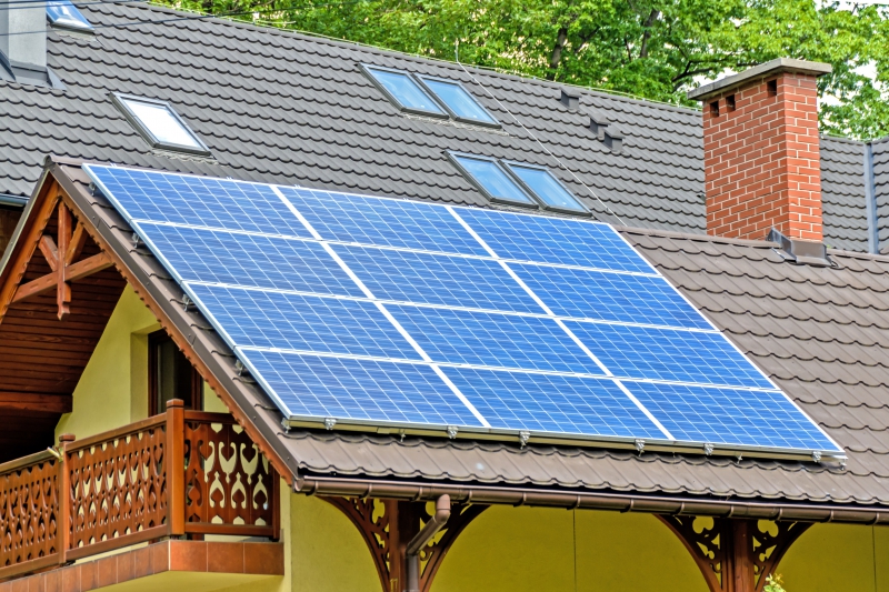 chauffagiste-MOISSAC BELLEVUE-min_solar-panels-1477987